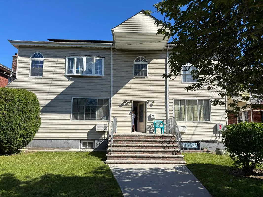 210-05 Hollis Avenue front view